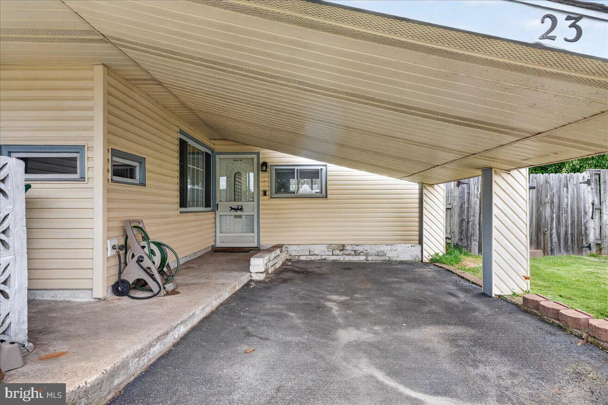 23 Disk Ln, Levittown, PA 19055 photo