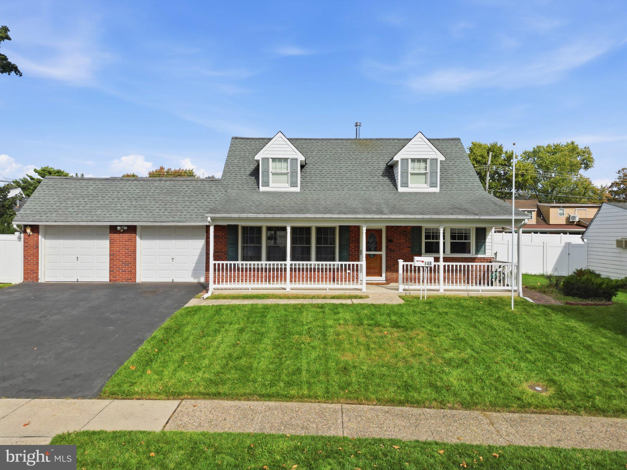 148 Heartwood Rd, Levittown, PA 19056