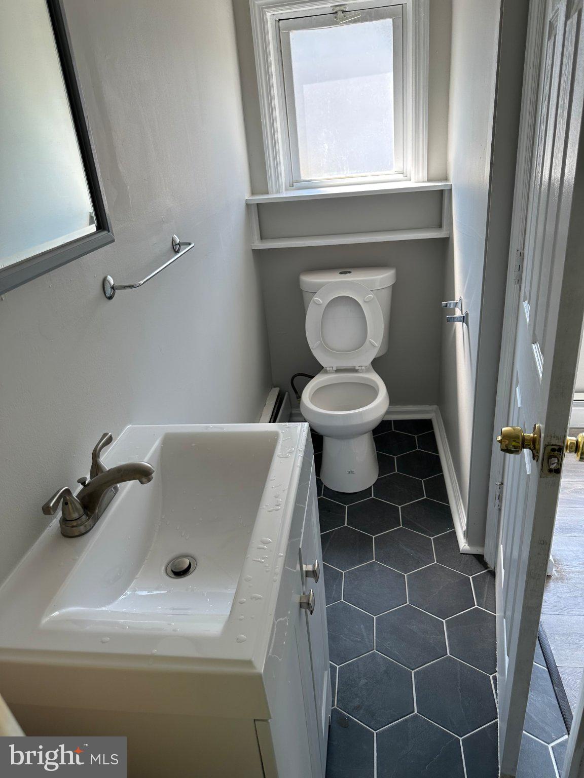 500 Mercer St, Gloucester City, NJ 08030 photo