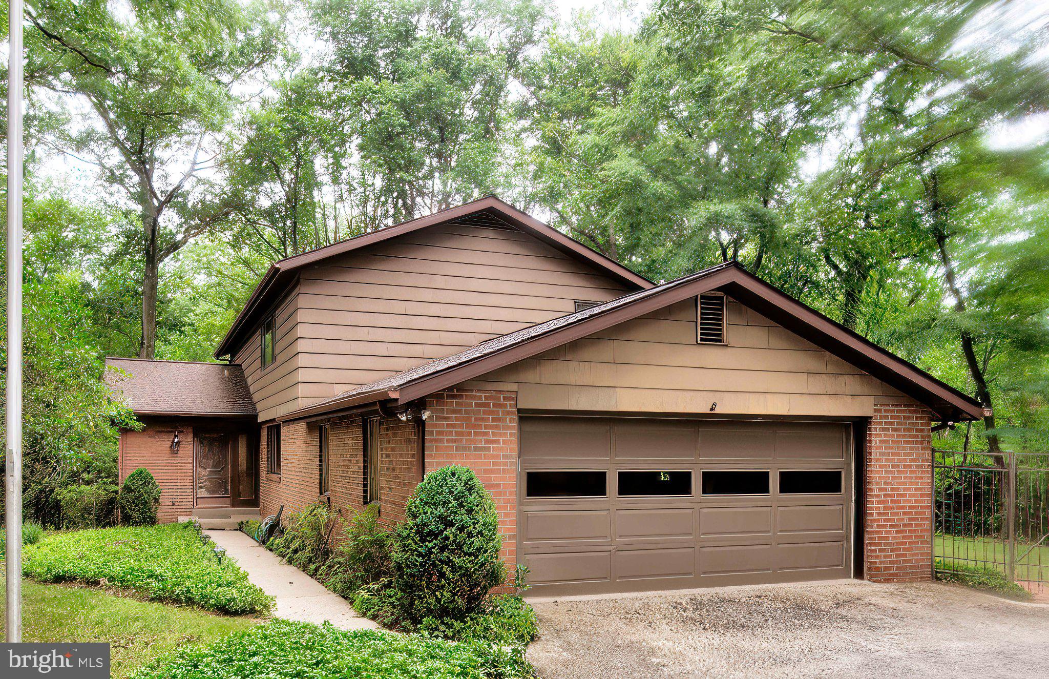 1717 Hamilton Dr, Valley Forge, PA 19481