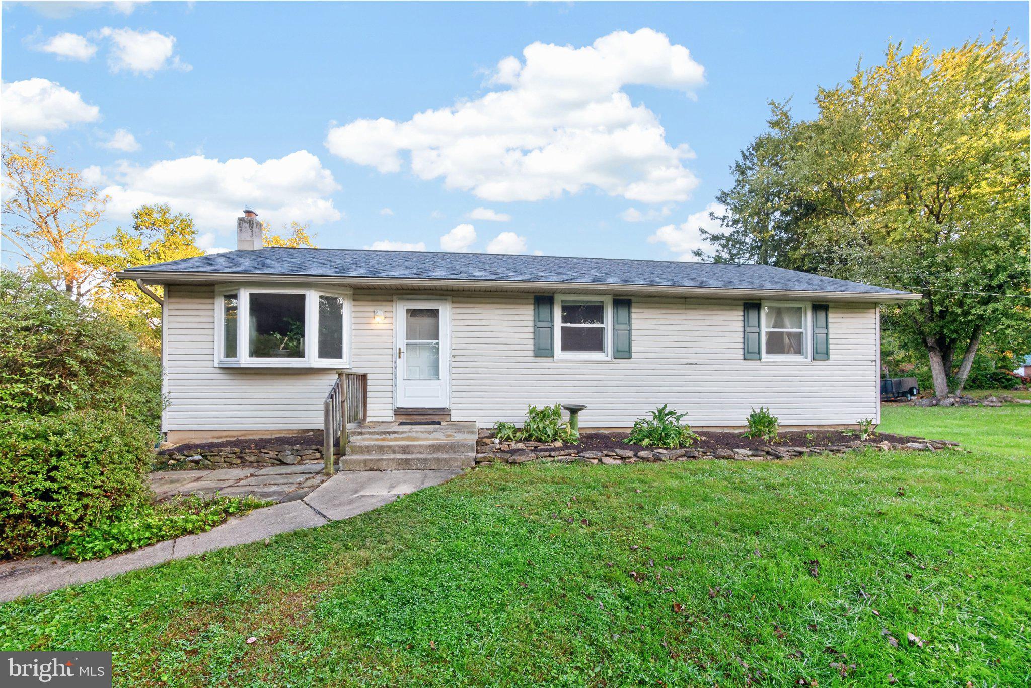 725 Susan Dr, Exton, PA 19341