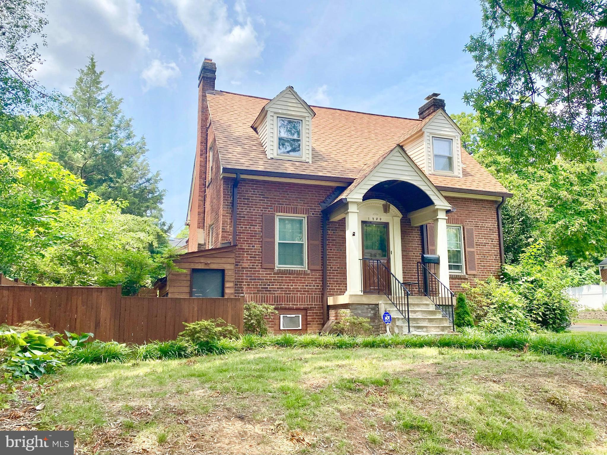 1200 Cleveland St, Arlington, VA 22204