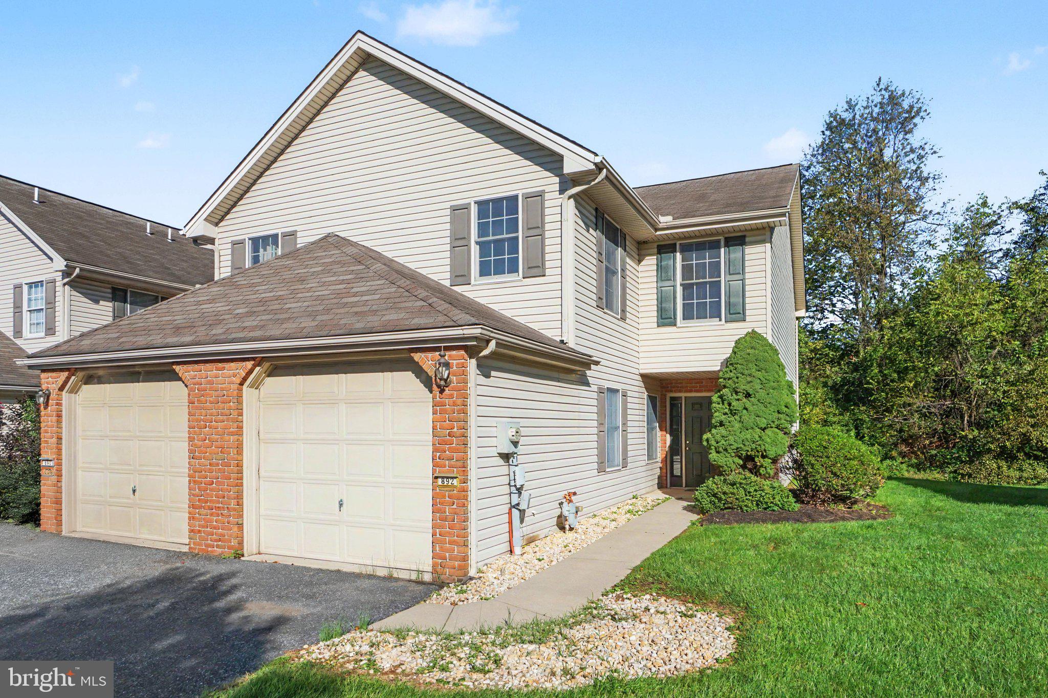 892 Woodridge Dr, Middletown, PA 17057