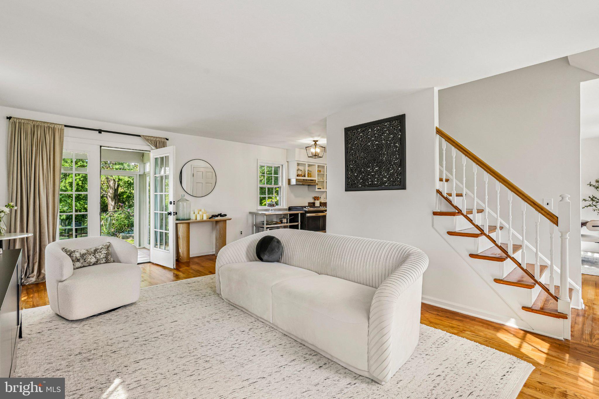 163 N Main St, Cranbury, NJ 08512 photo