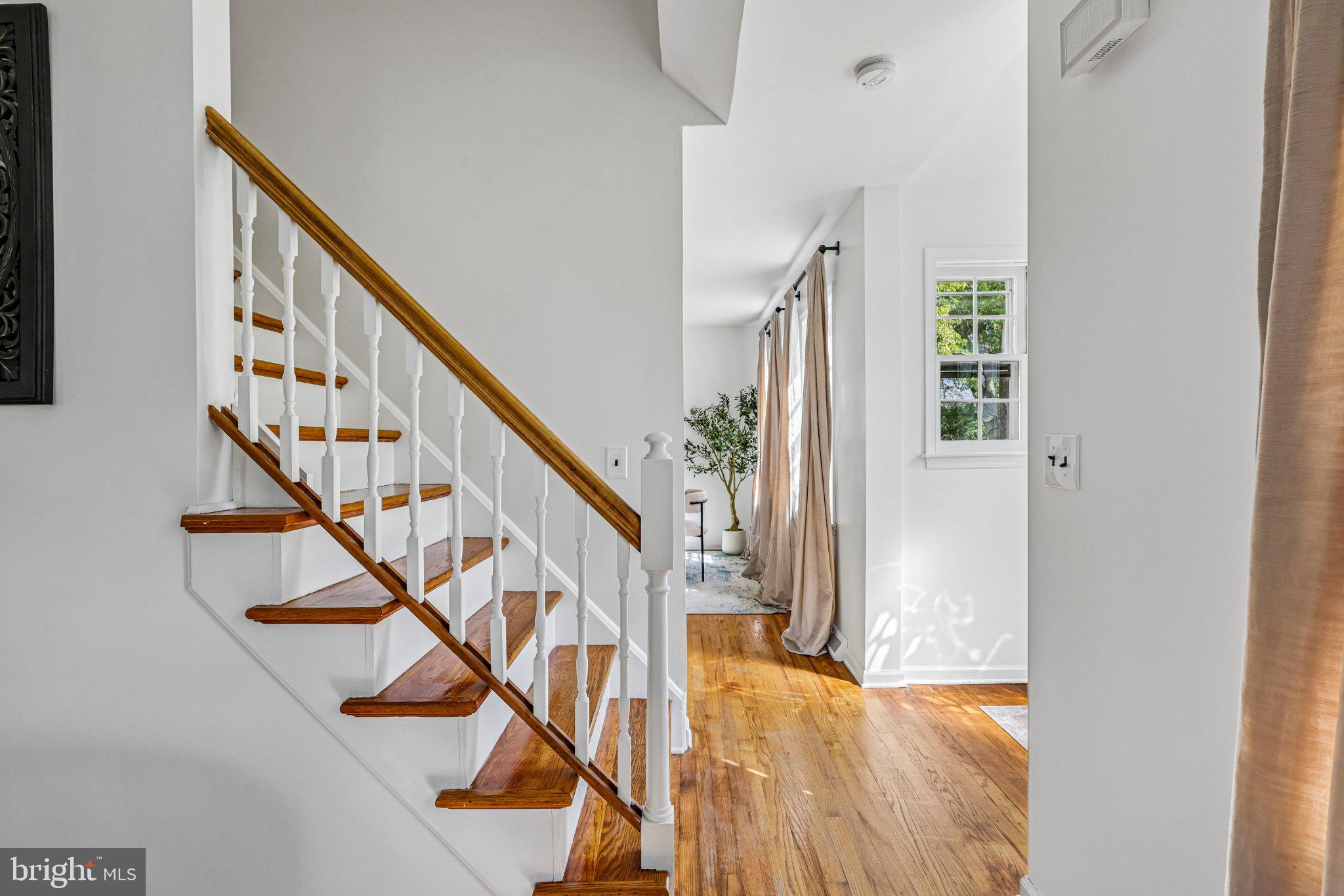 163 N Main St, Cranbury, NJ 08512 photo