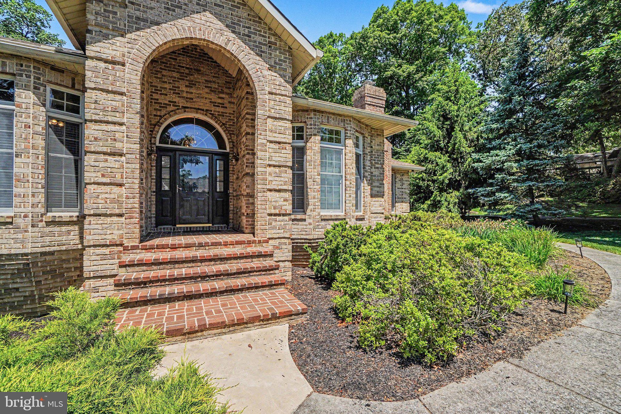 1905 Christopher Pl, Harrisburg, PA 17110 photo