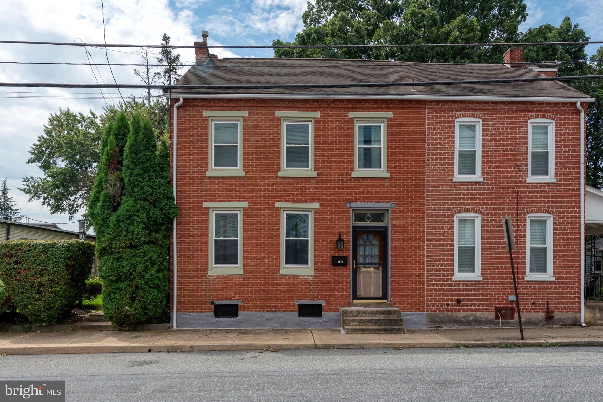 112 Donegal St, Mount Joy, PA 17552