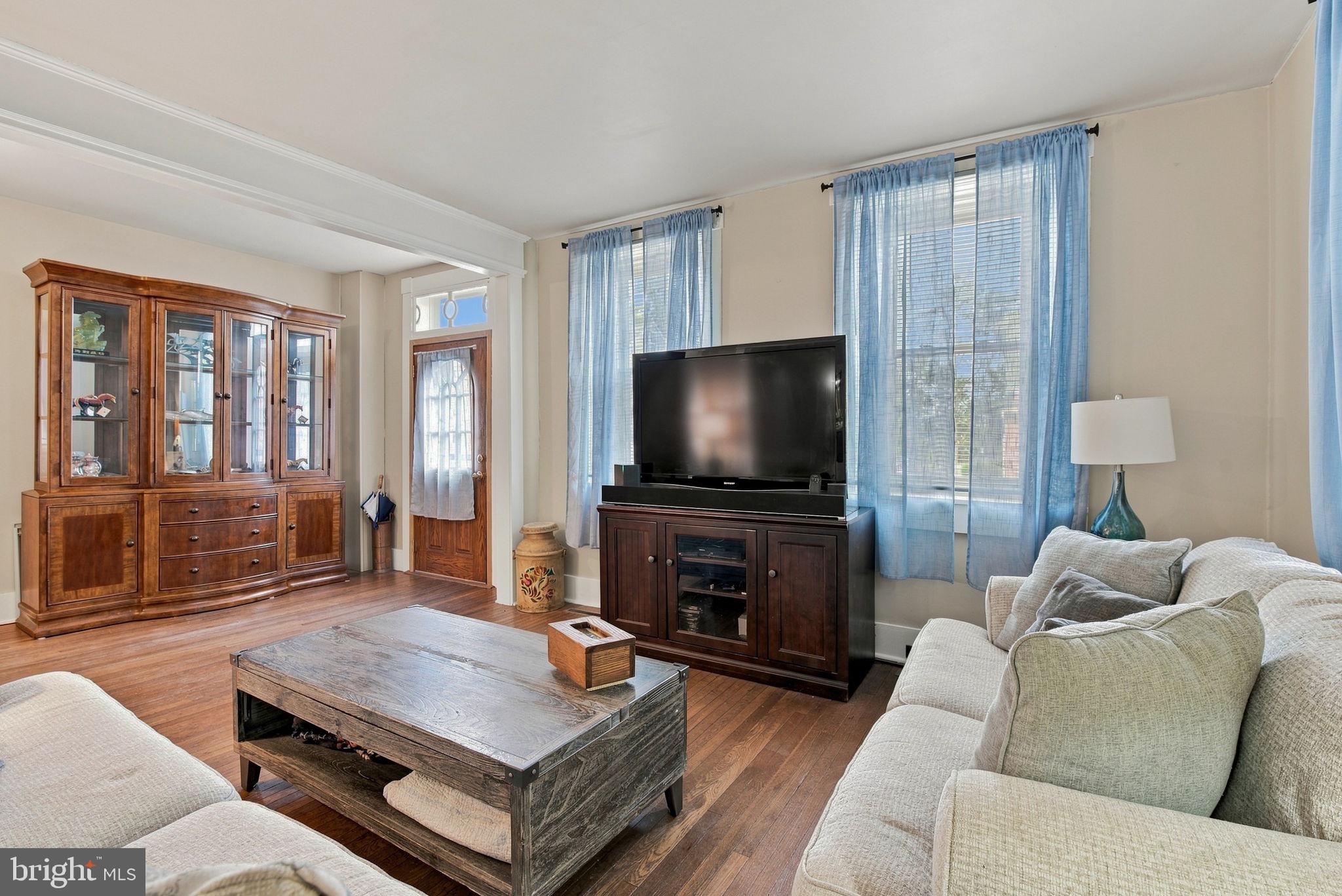 112 W Donegal St, Mount Joy, PA 17552 photo