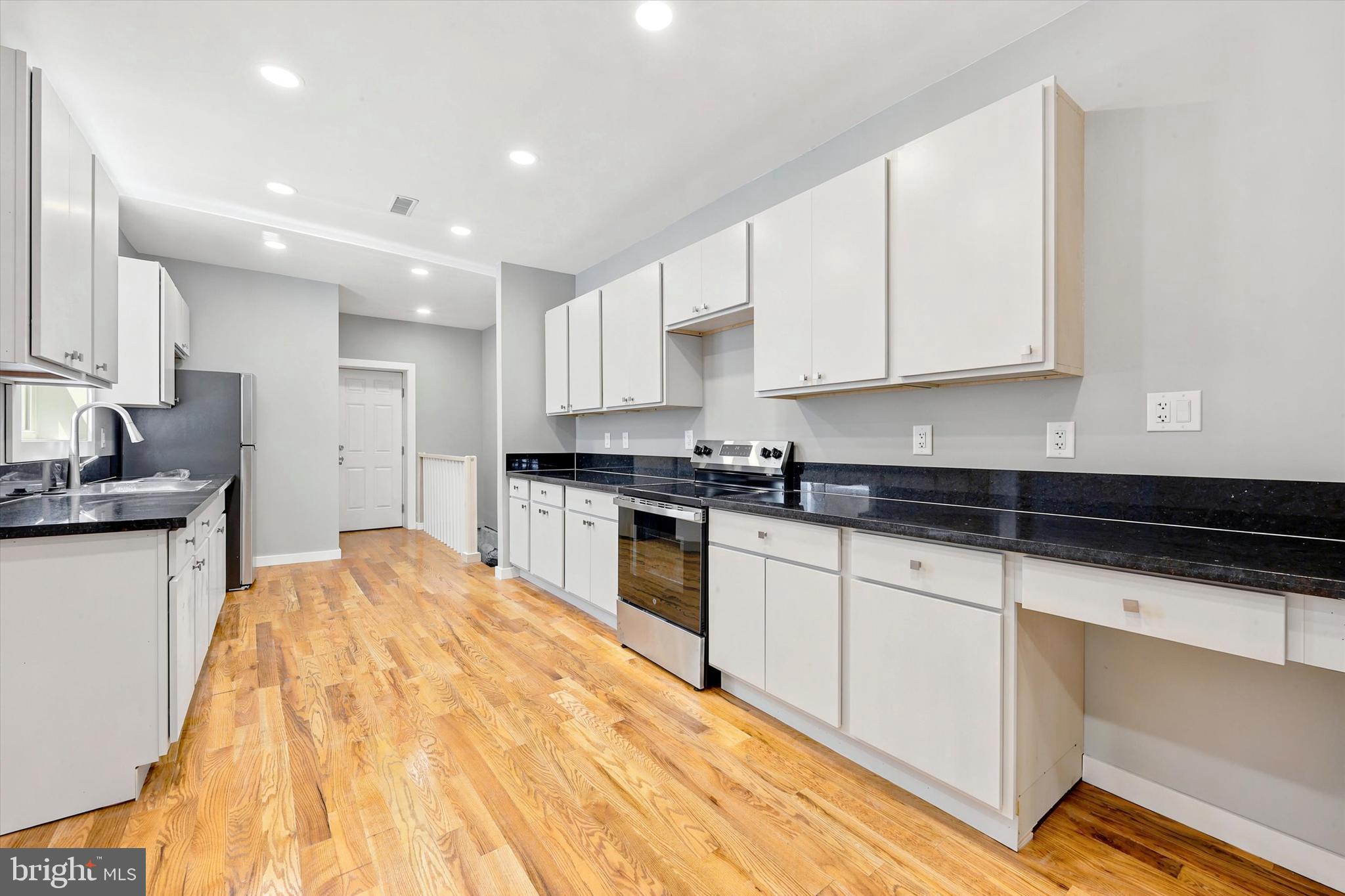 642 N Frazier St, Philadelphia, PA 19131 photo