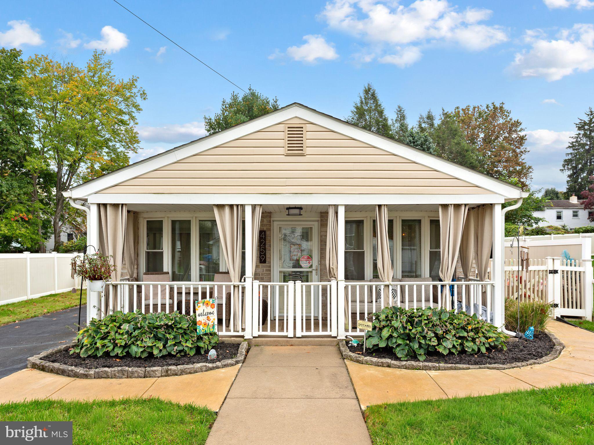 4259 Willow Ave, Feasterville Trevose, PA 19053