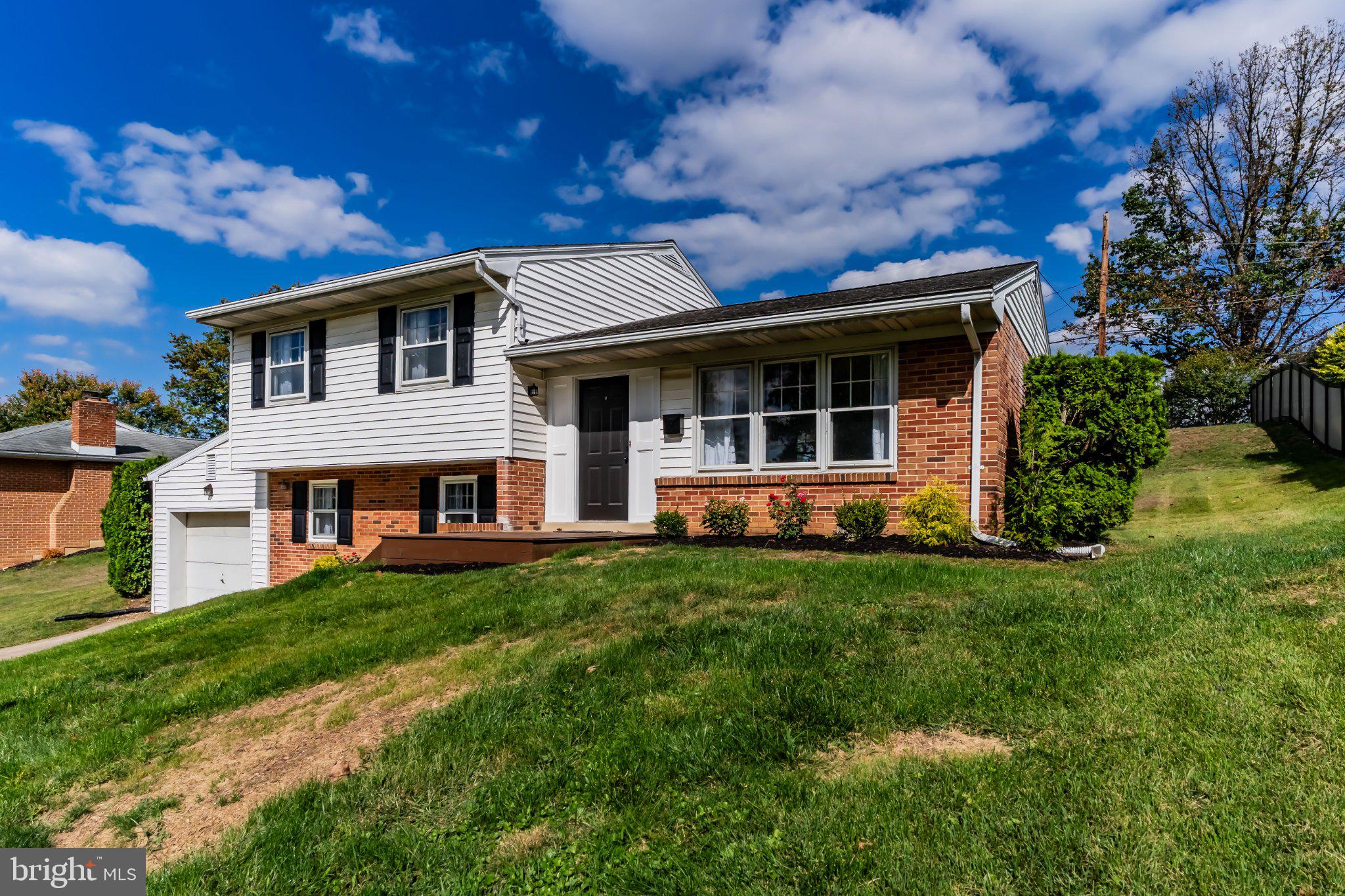 837 W Foxcroft Dr, Camp Hill, PA 17011 photo
