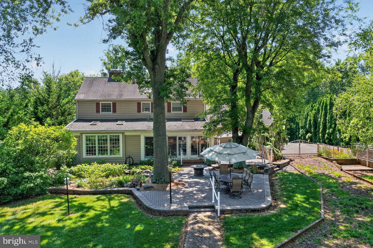 1006 Weikel Rd, Lansdale, PA 19446 photo