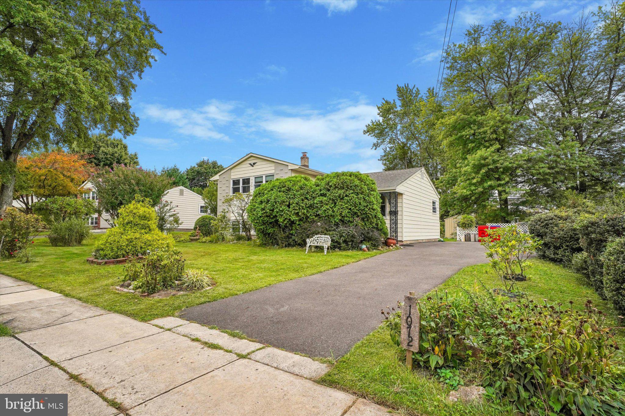 1072 Fitch Pl, Warminster, PA 18974