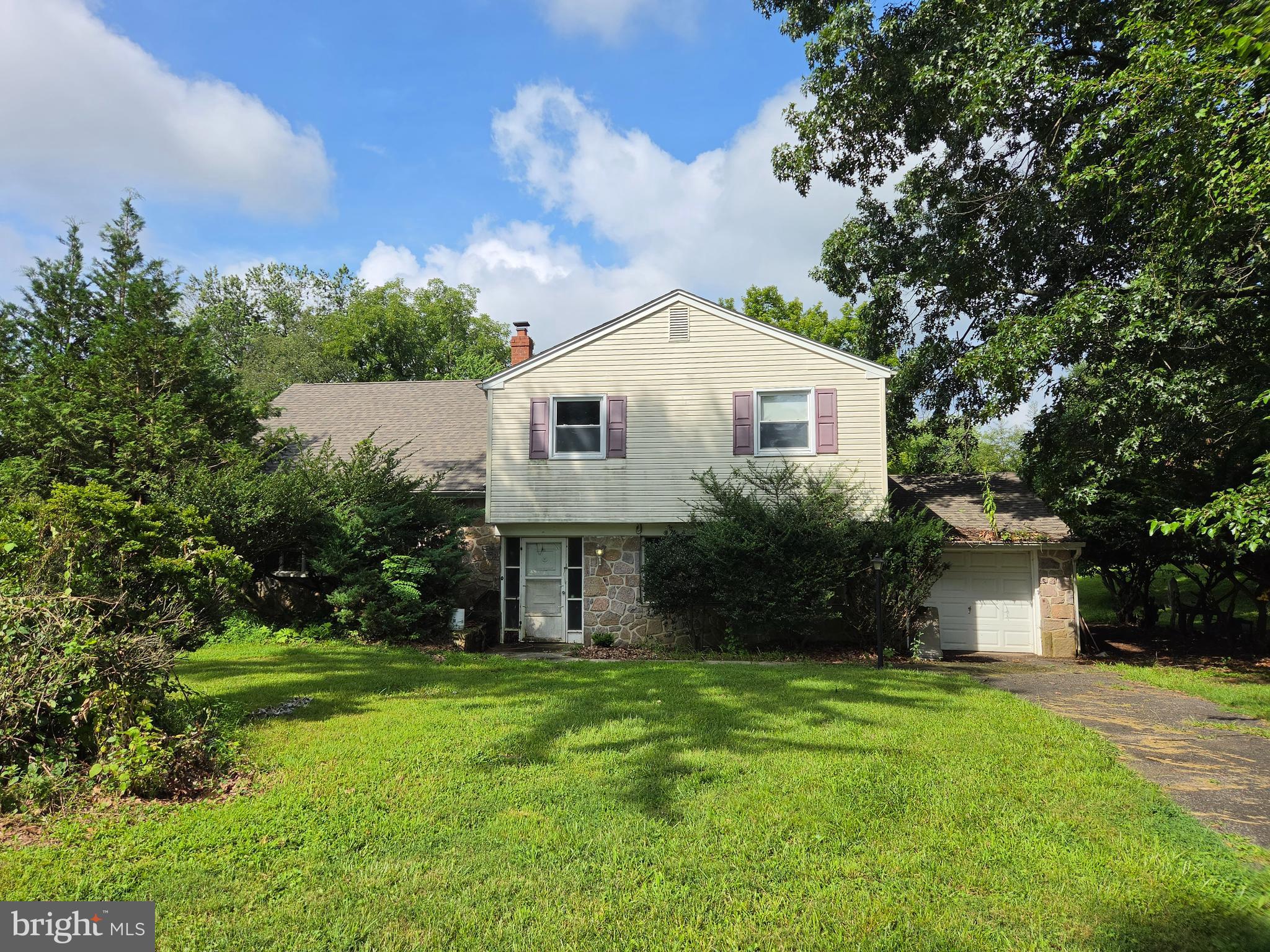 405 Hempstead Cir, Newtown Square, PA 19073