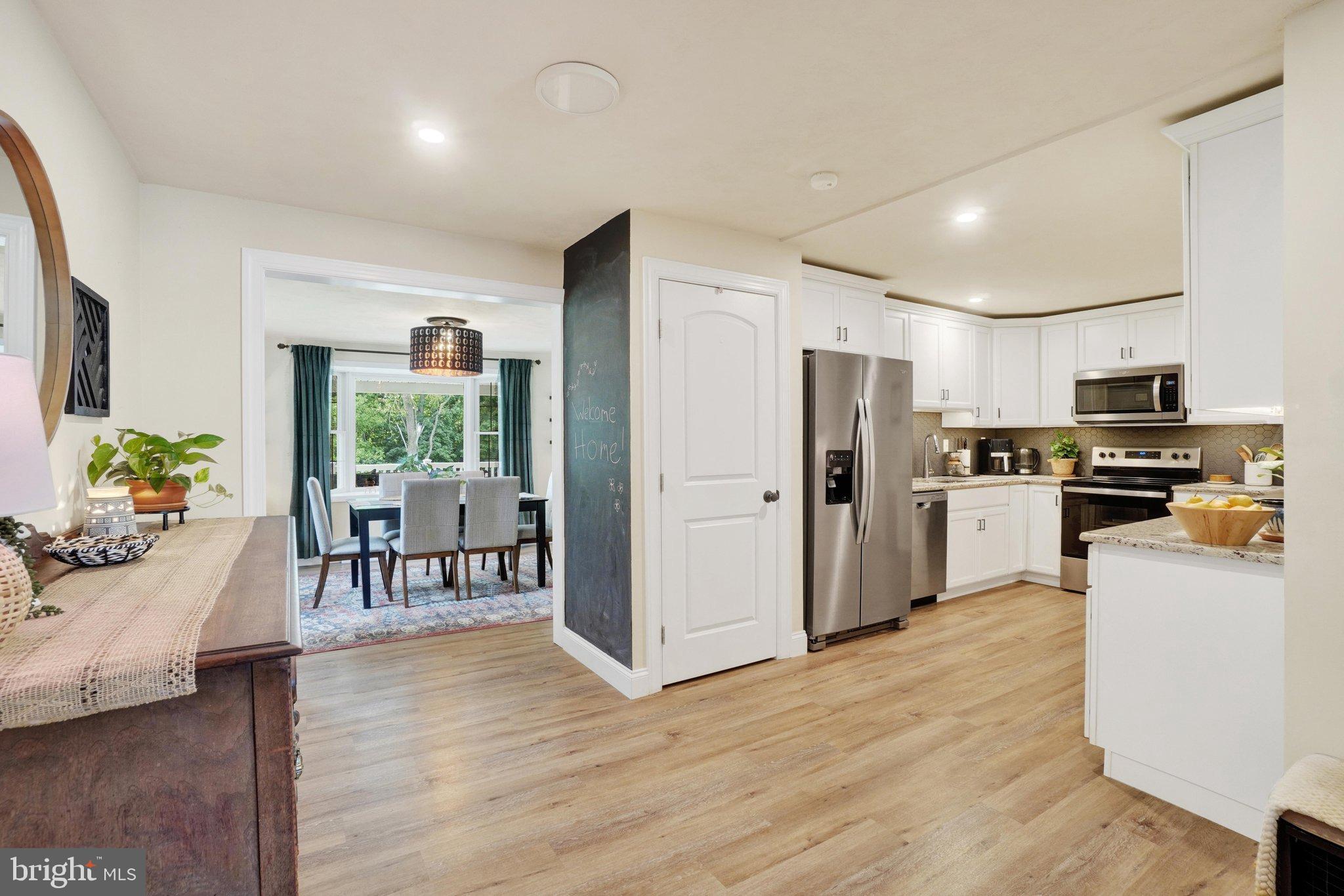 458 Arnold Ln, York, PA 17406 photo