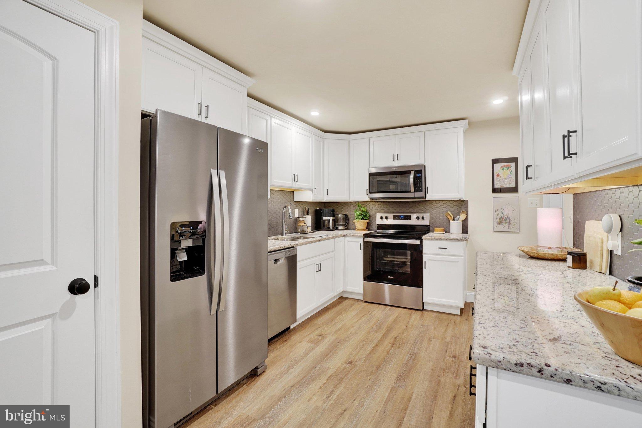 458 Arnold Ln, York, PA 17406 photo