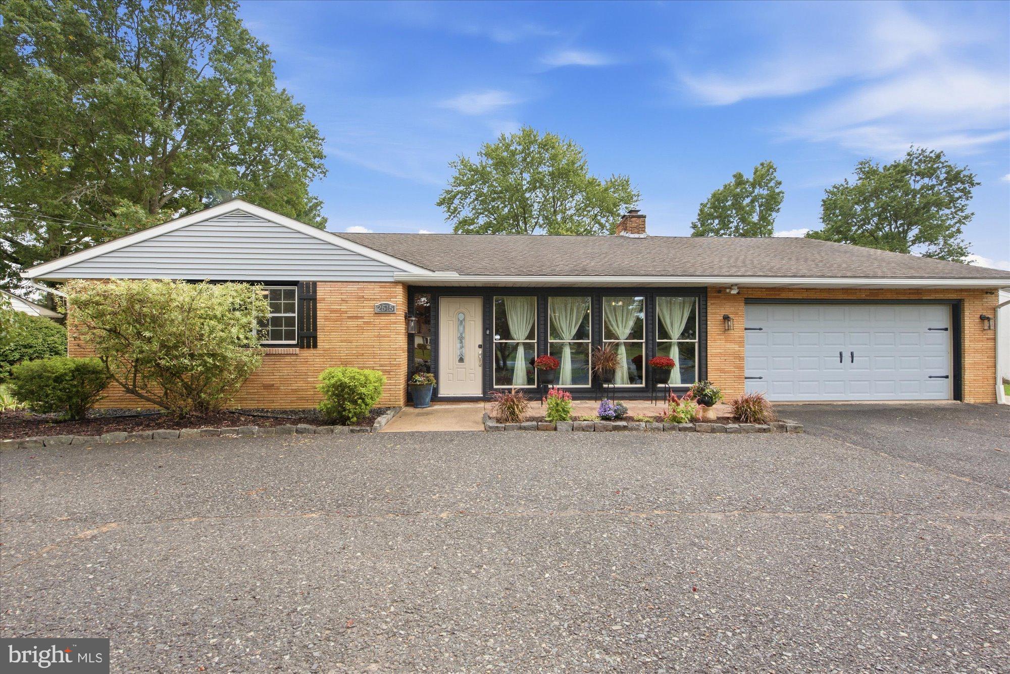 2515 Hillcrest Rd, Quakertown, PA 18951 photo