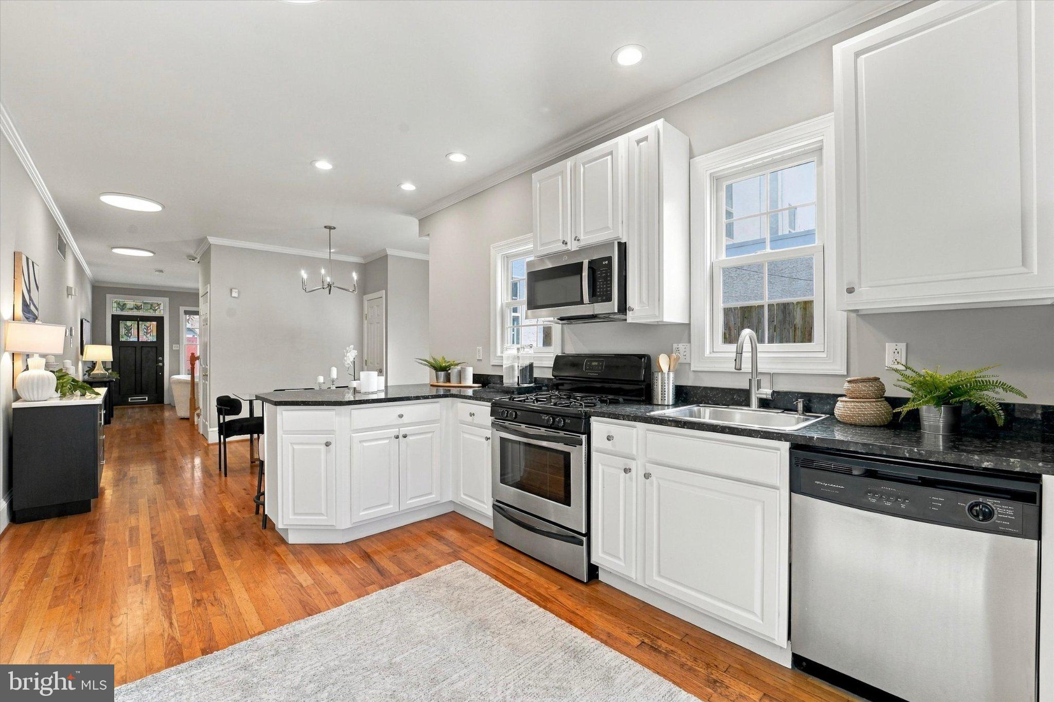 1922 Carpenter St, Philadelphia, PA 19146 photo
