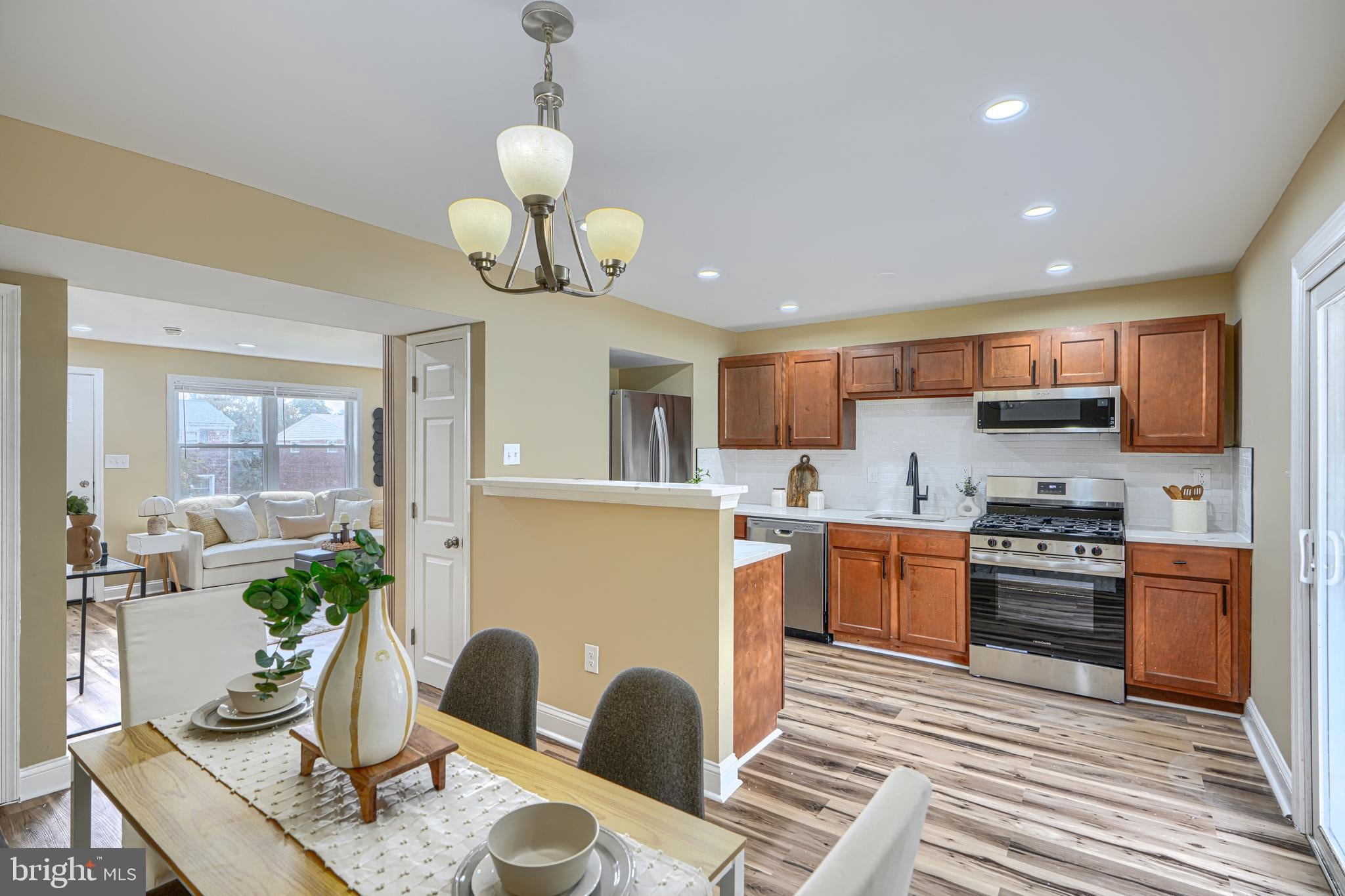 632 Charraway Rd, Baltimore, MD 21229