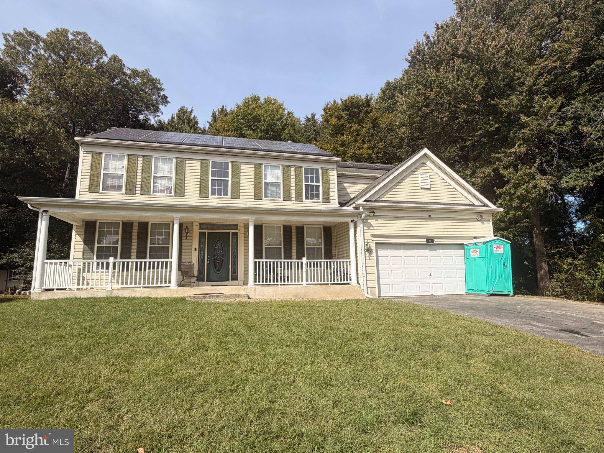 6 Buttonwood Ct, Newark, DE 19702