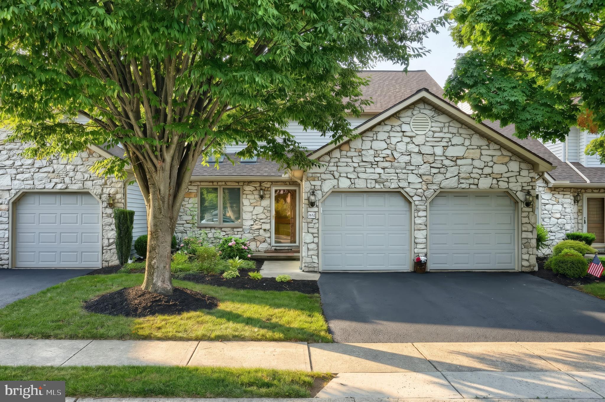 2632 Fairway Dr #2632, York, PA 17402 photo
