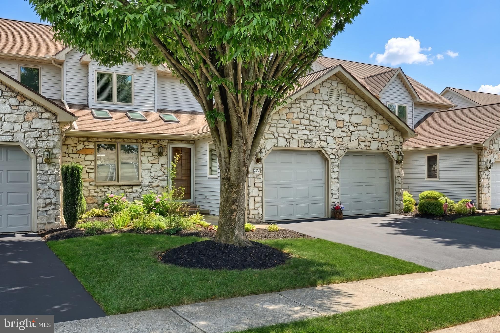 2632 Fairway Dr #2632, York, PA 17402 photo