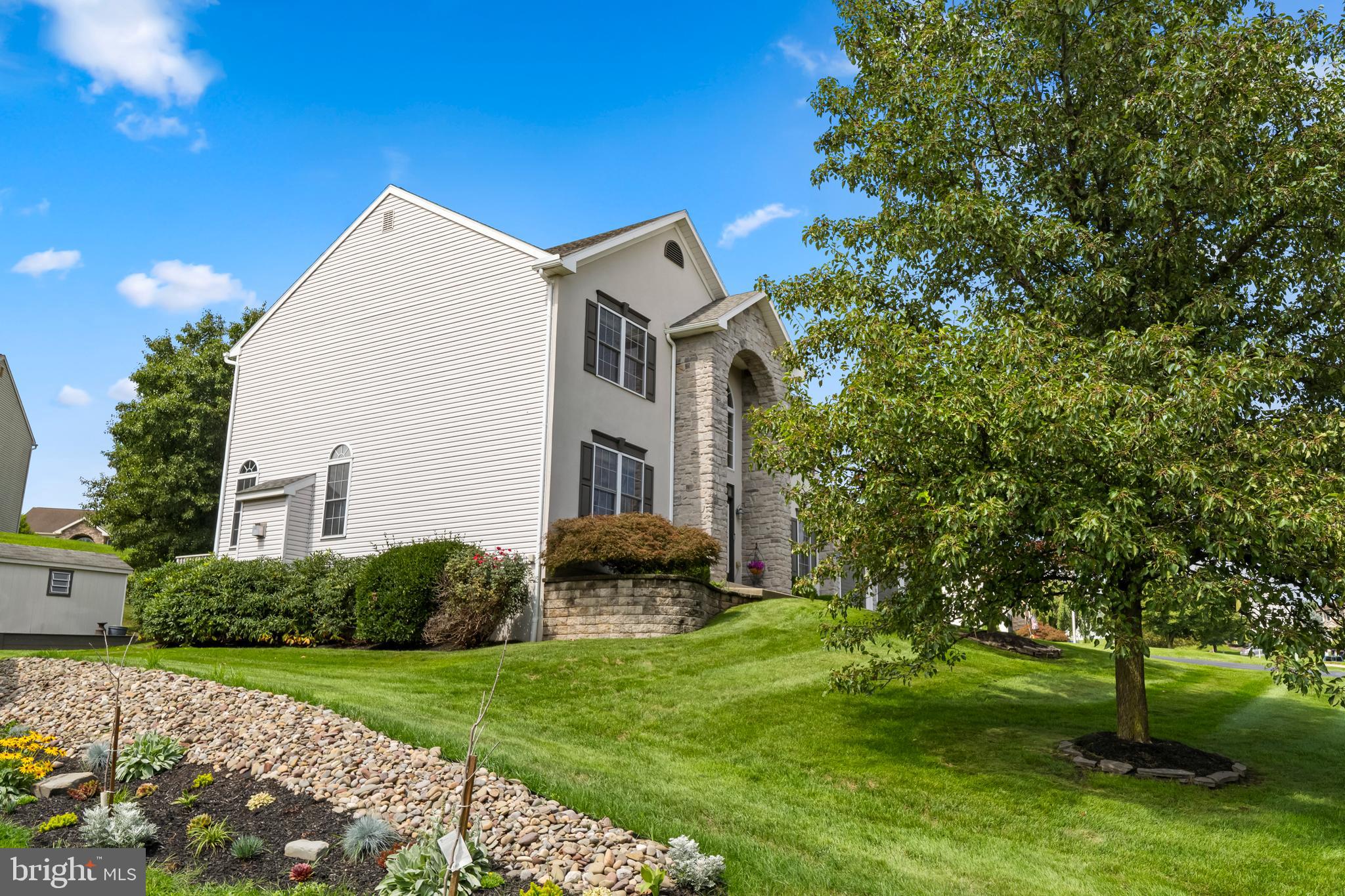 236 Buckhead Ln, Douglassville, PA 19518 photo