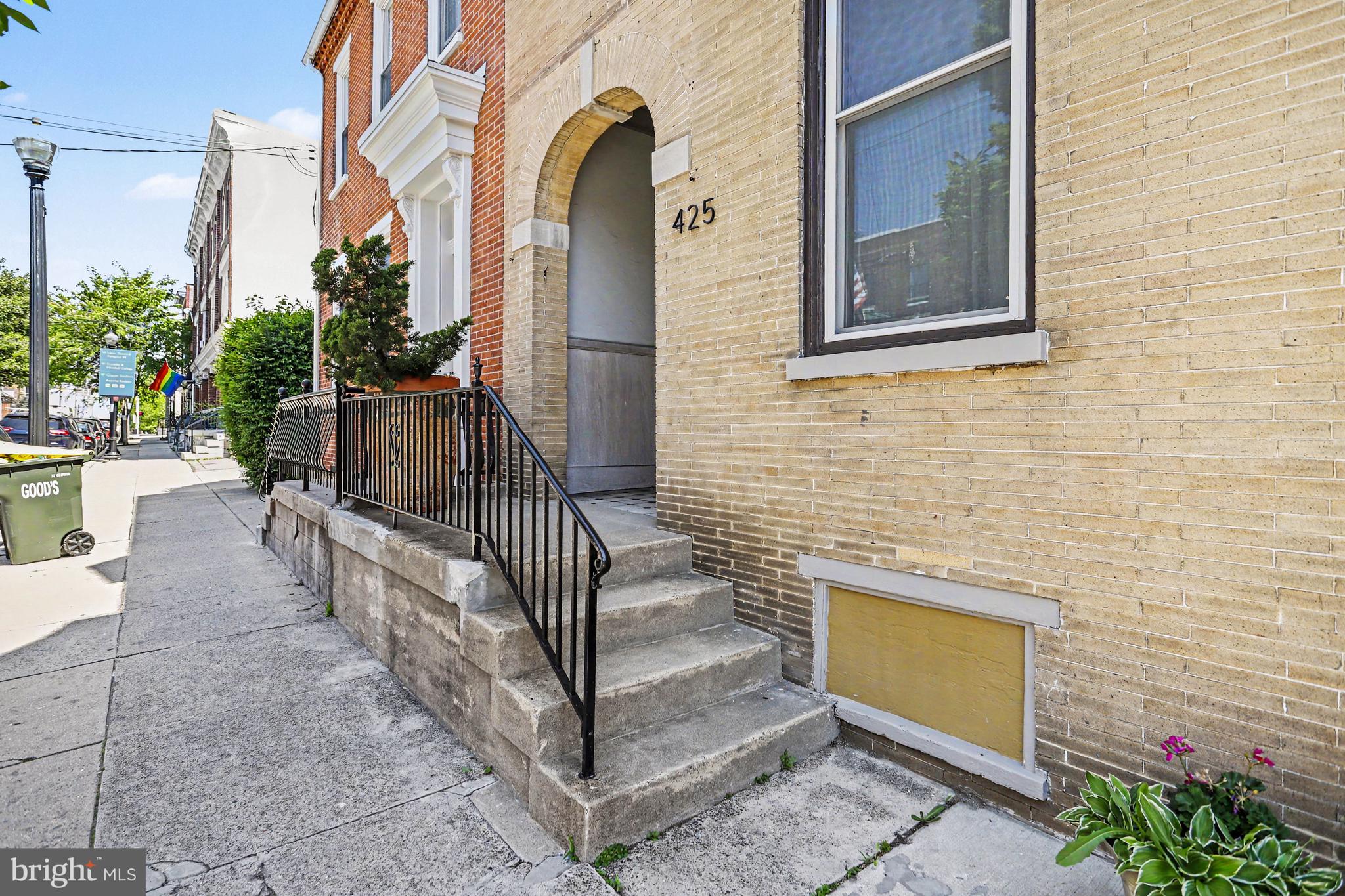 425 N Queen St, Lancaster, PA 17603 photo