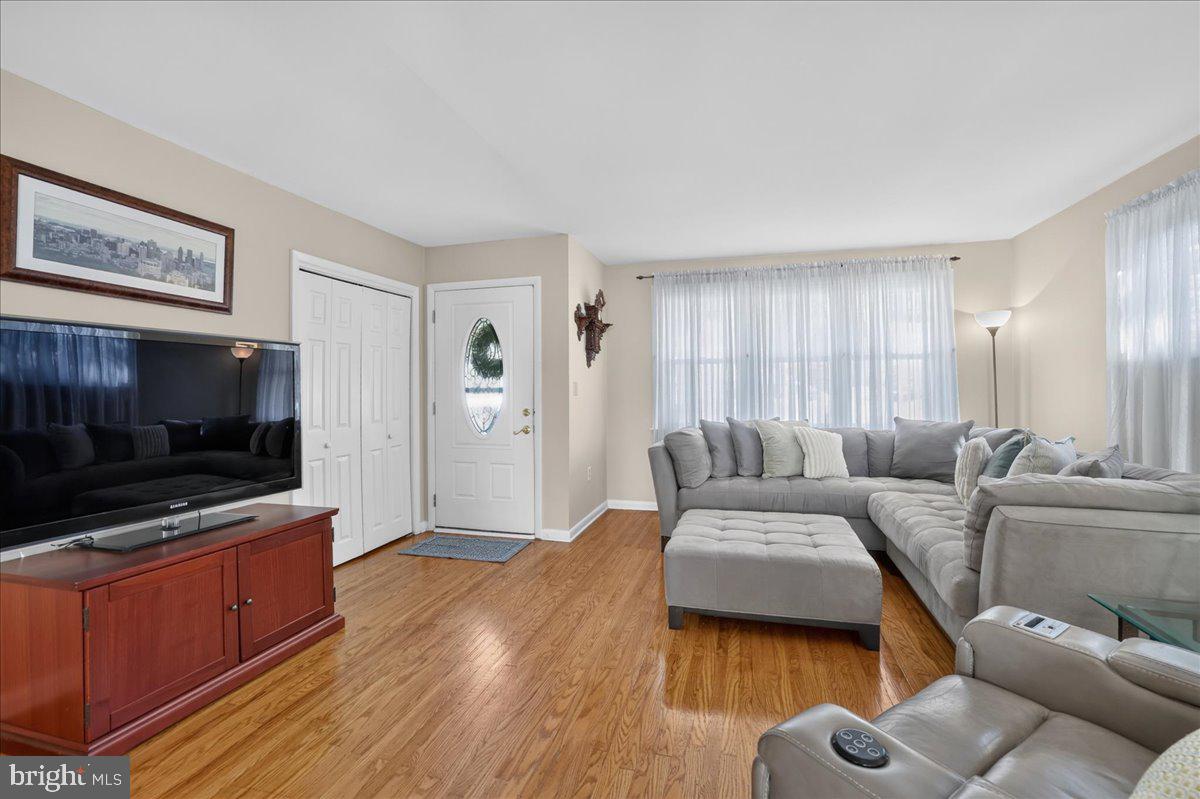 506 Inman Terrace, Willow Grove, PA 19090 photo