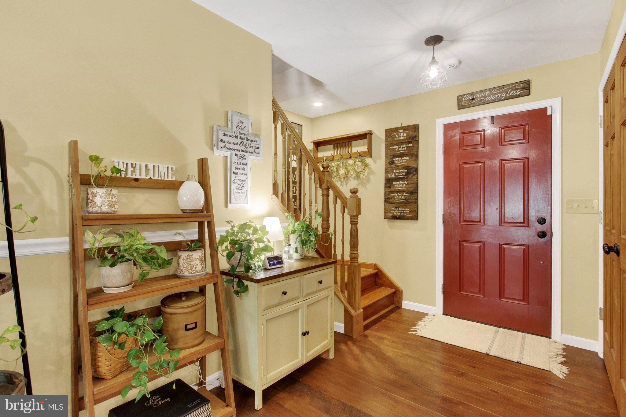 1147 Lake Rd, Spring Grove, PA 17362 photo