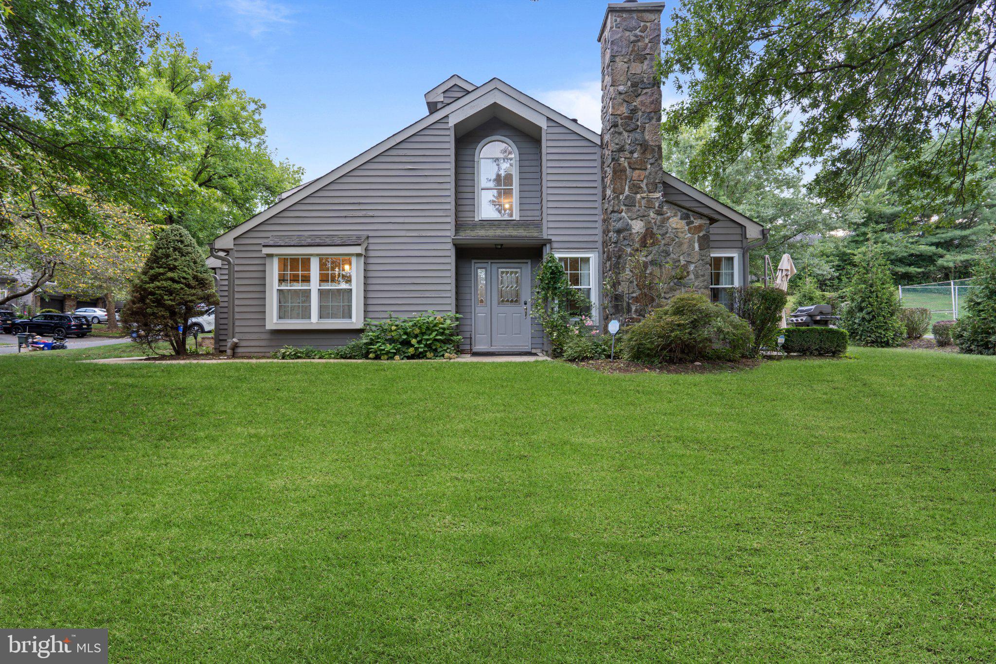 40 Roxbury Ct, Princeton, NJ 08540 photo