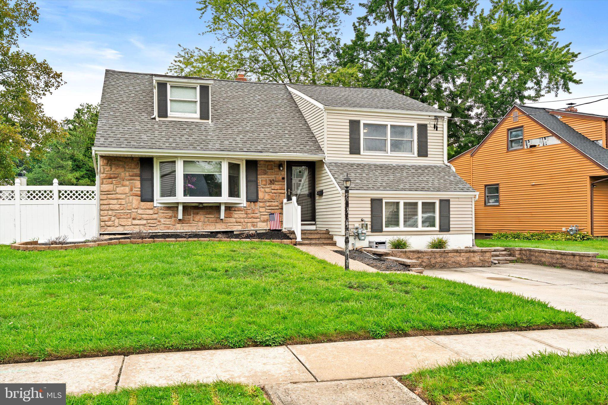 30 Tekening Way, Hampton, NJ 08690