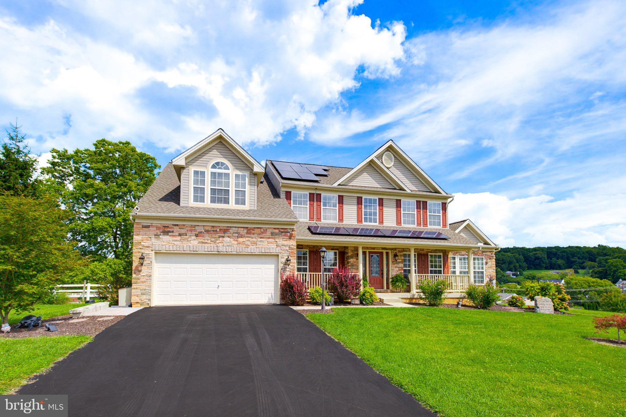 295 Palomino Dr, York, PA 17402 photo