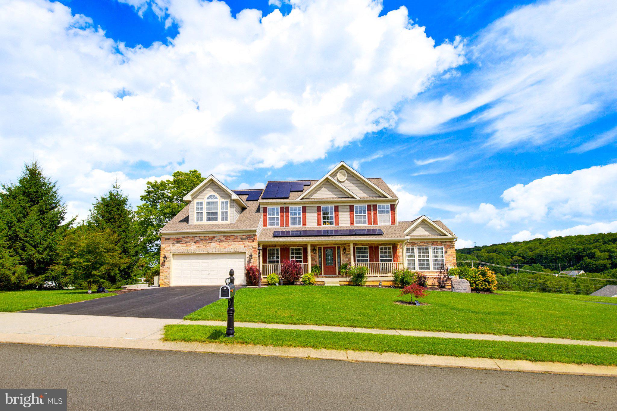 295 Palomino Dr, York, PA 17402 photo
