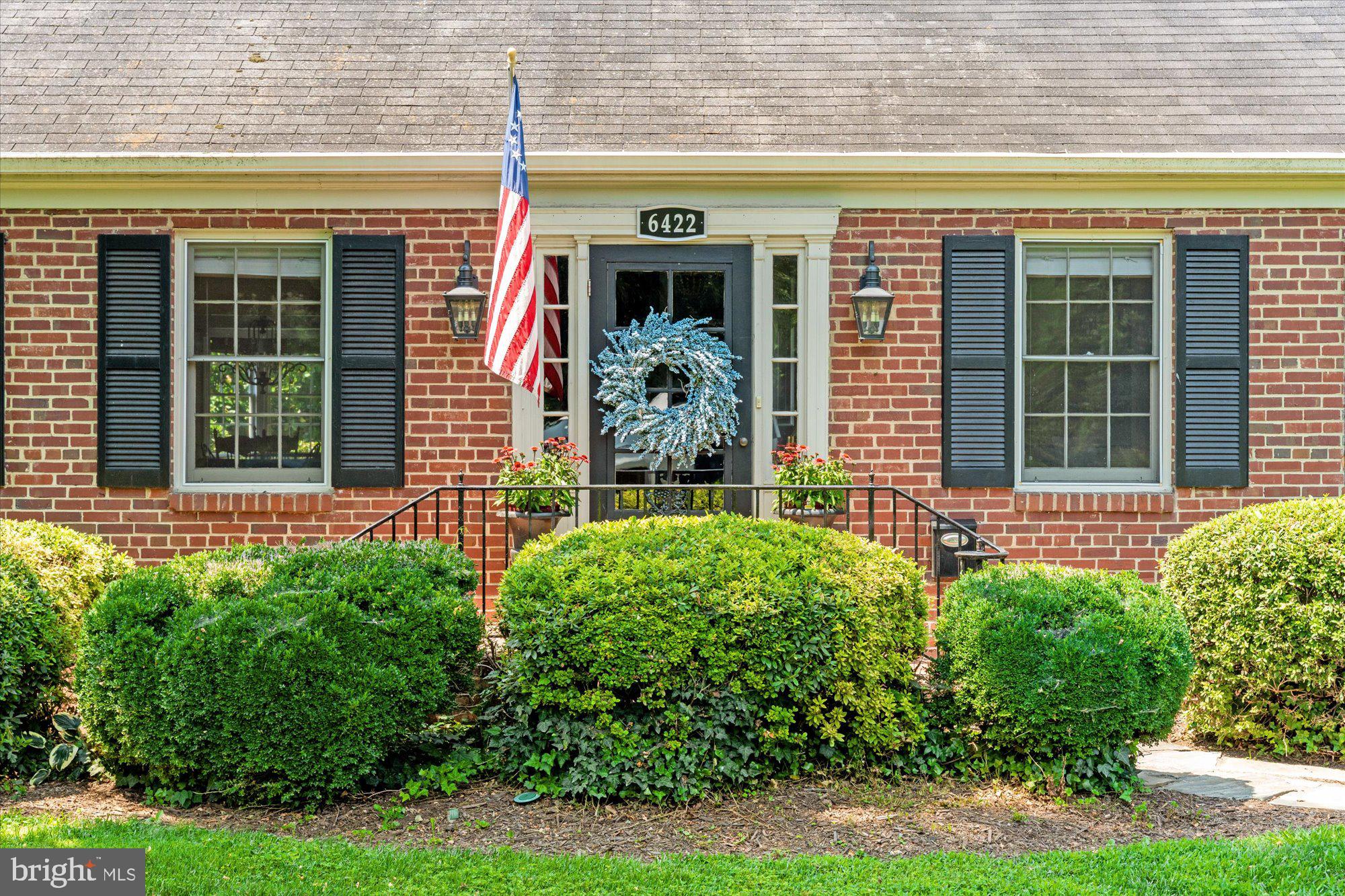 6422 Boulevard Vw, Alexandria, VA 22307 photo