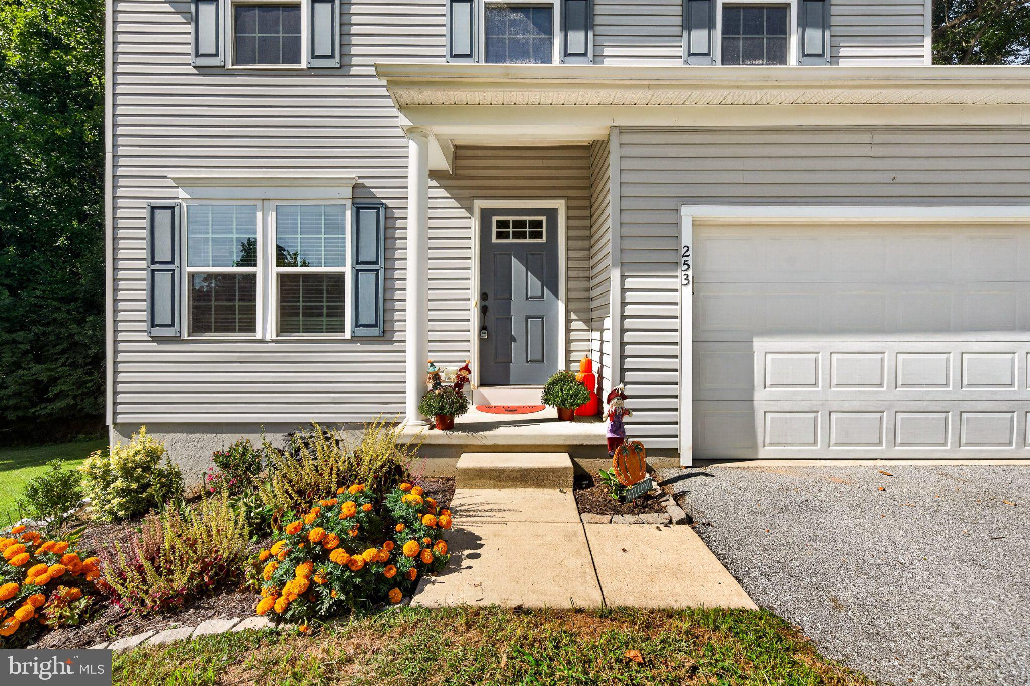 253 Dague Farm Dr, Coatesville, PA 19320 photo