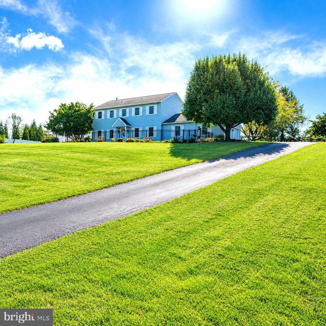 115 Sunny Ct, Leesport, PA 19533