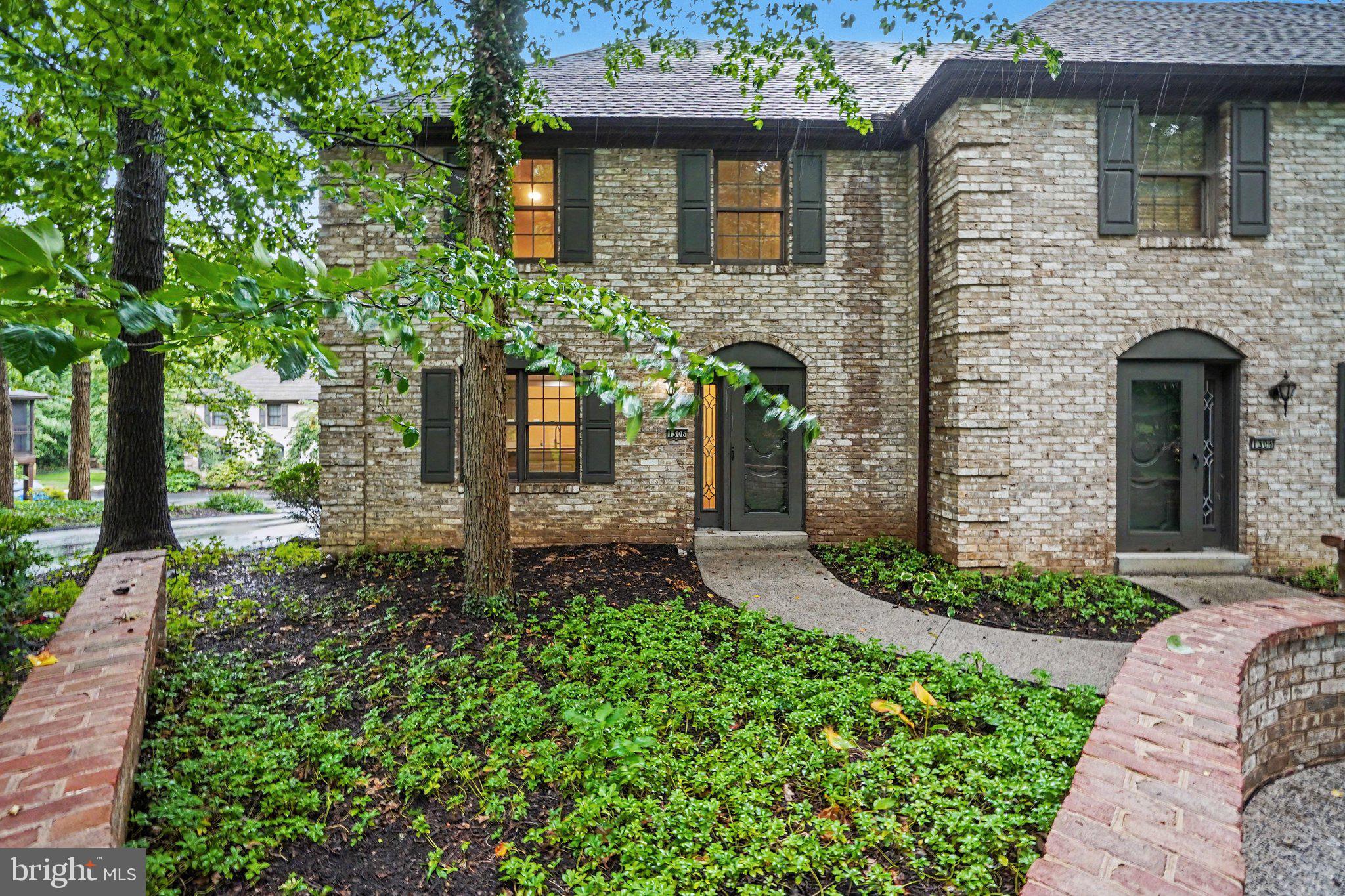 1306 Sand Hill Rd, Hummelstown, PA 17036