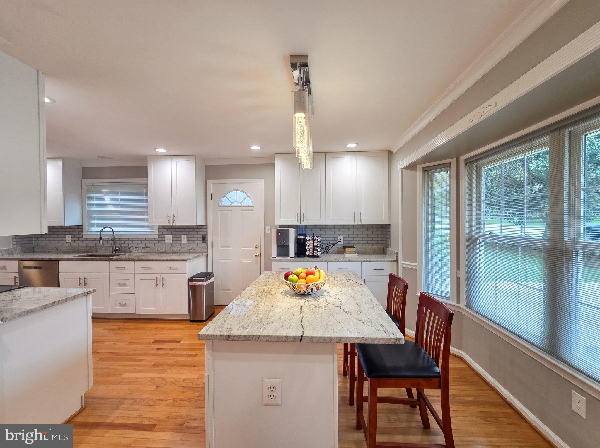 6127 Capella Ave, Burke, VA 22015 photo