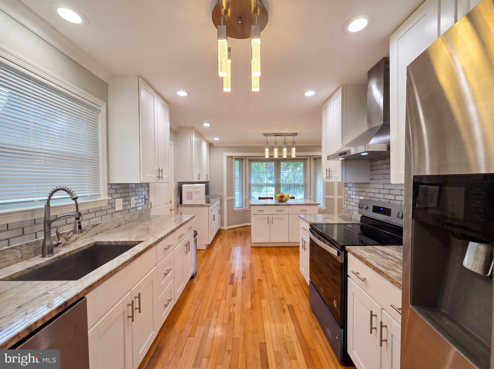 6127 Capella Ave, Burke, VA 22015 photo