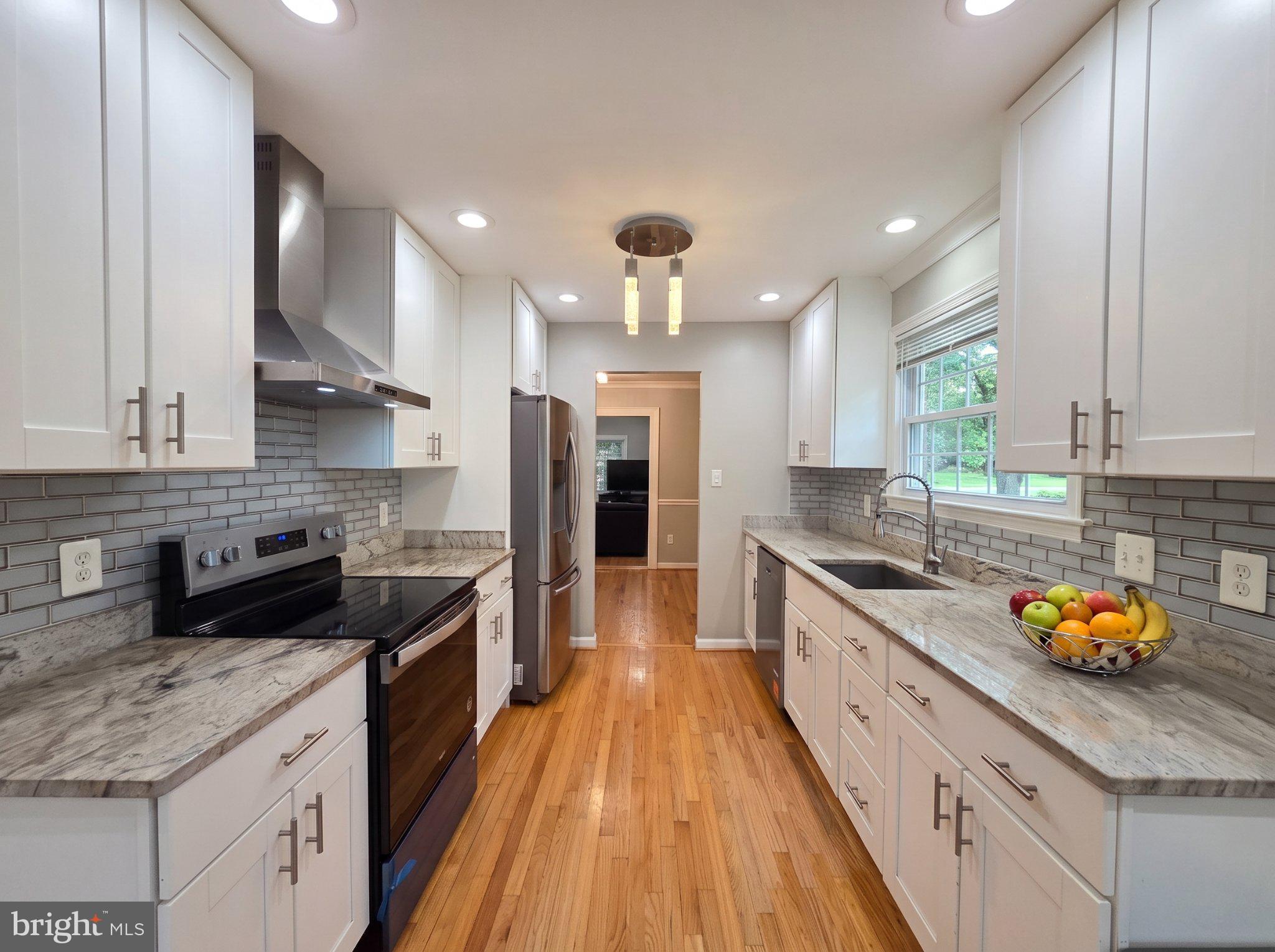 6127 Capella Ave, Burke, VA 22015 photo