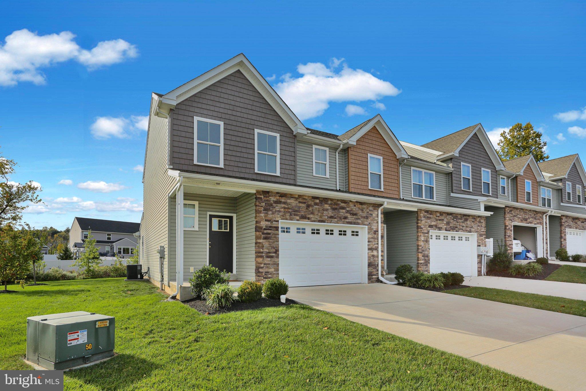 14 Hubbardton Ct, Reading, PA 19608 photo