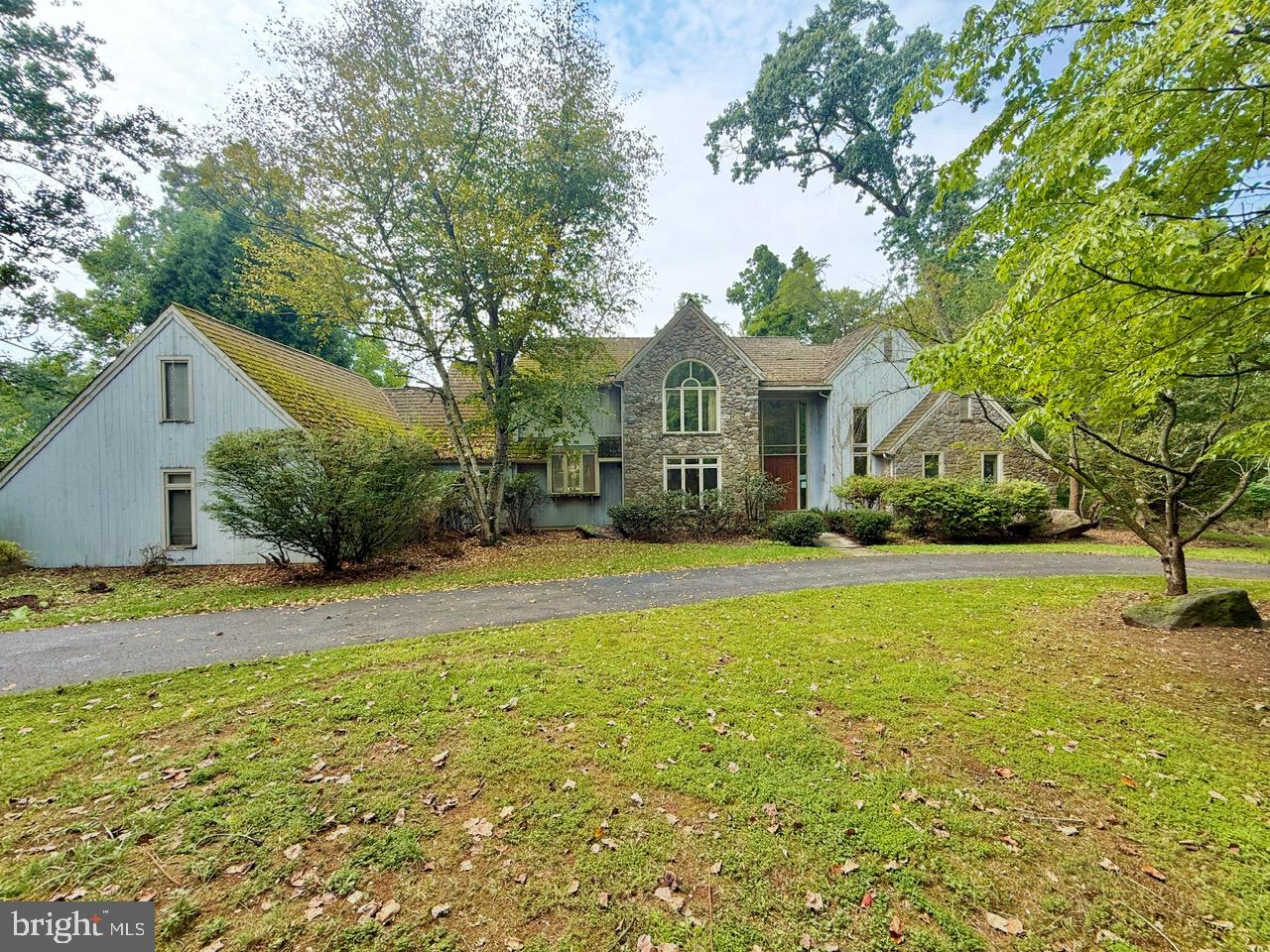 1271 Farm Rd, Berwyn, PA 19312