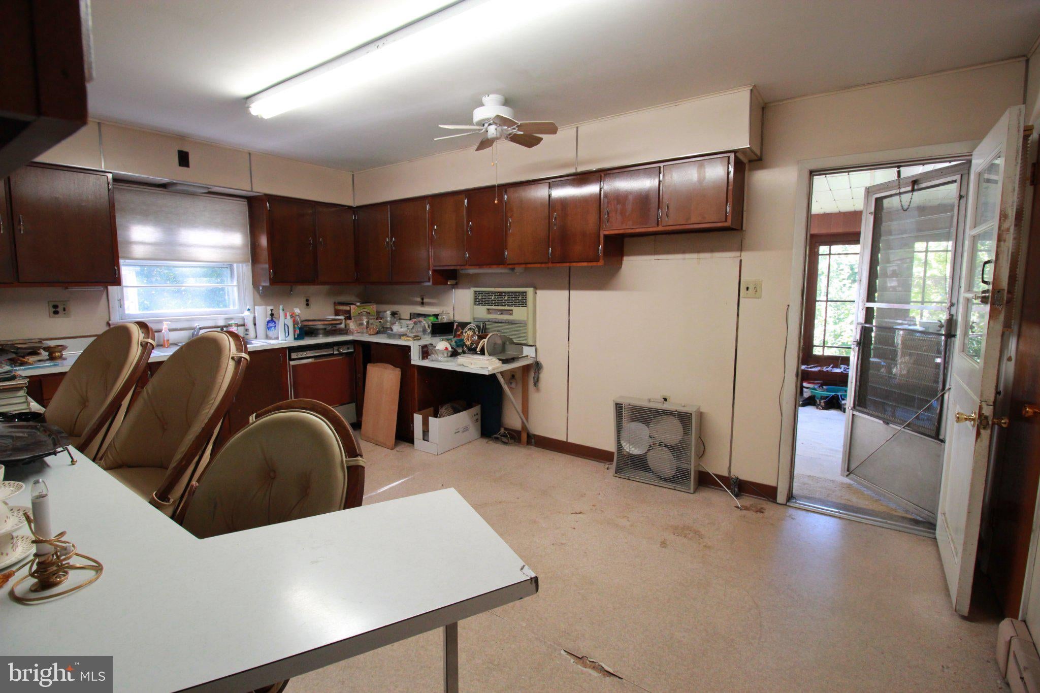 611 Creek Rd, Mount Laurel, NJ 08054 photo