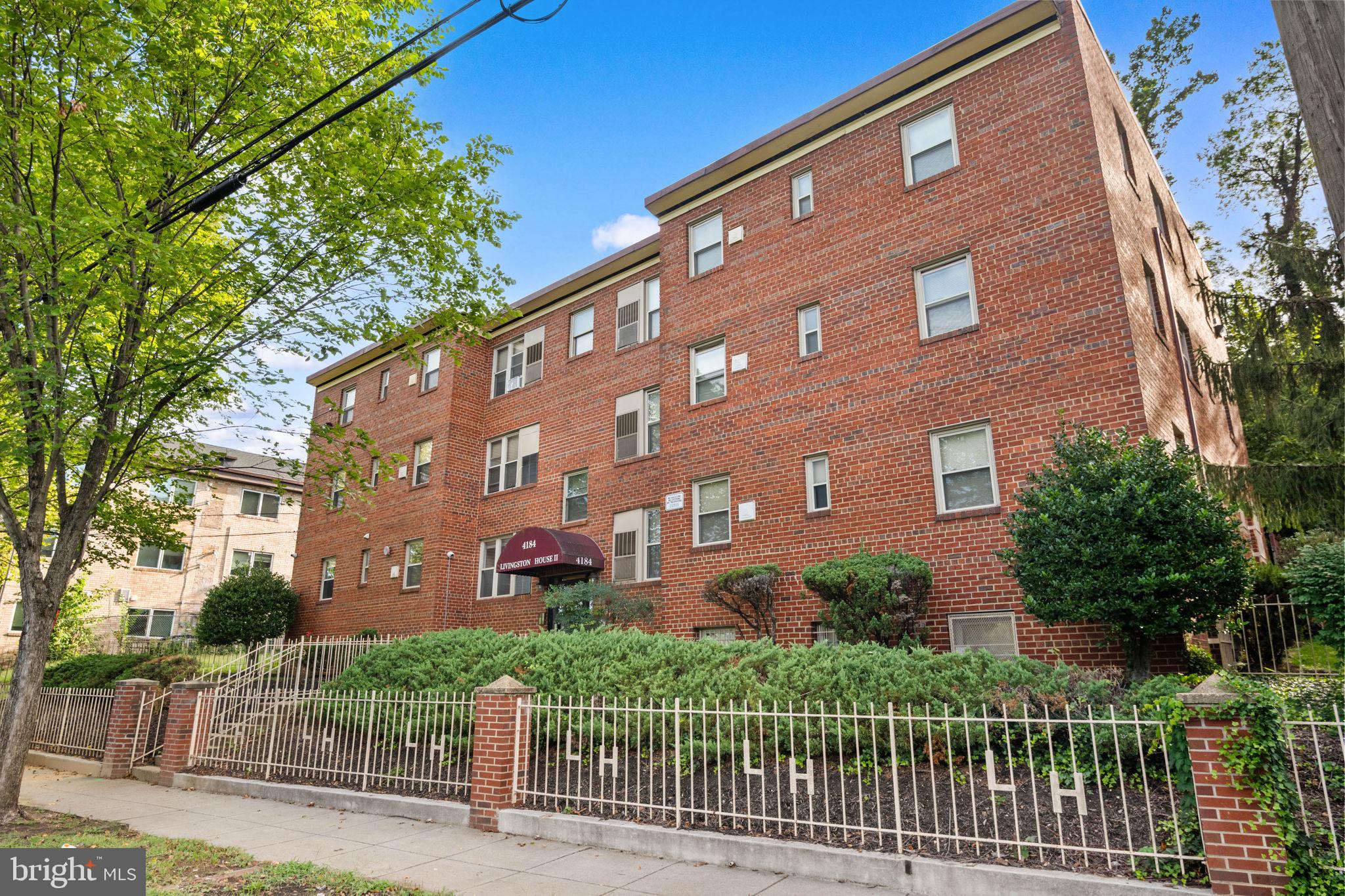 4184 Livingston Rd, Washington, DC 20032