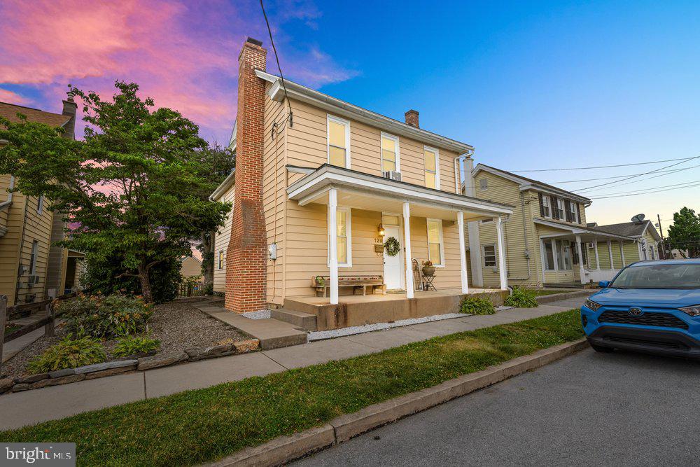 129 Market Ave, Mount Joy, PA 17552