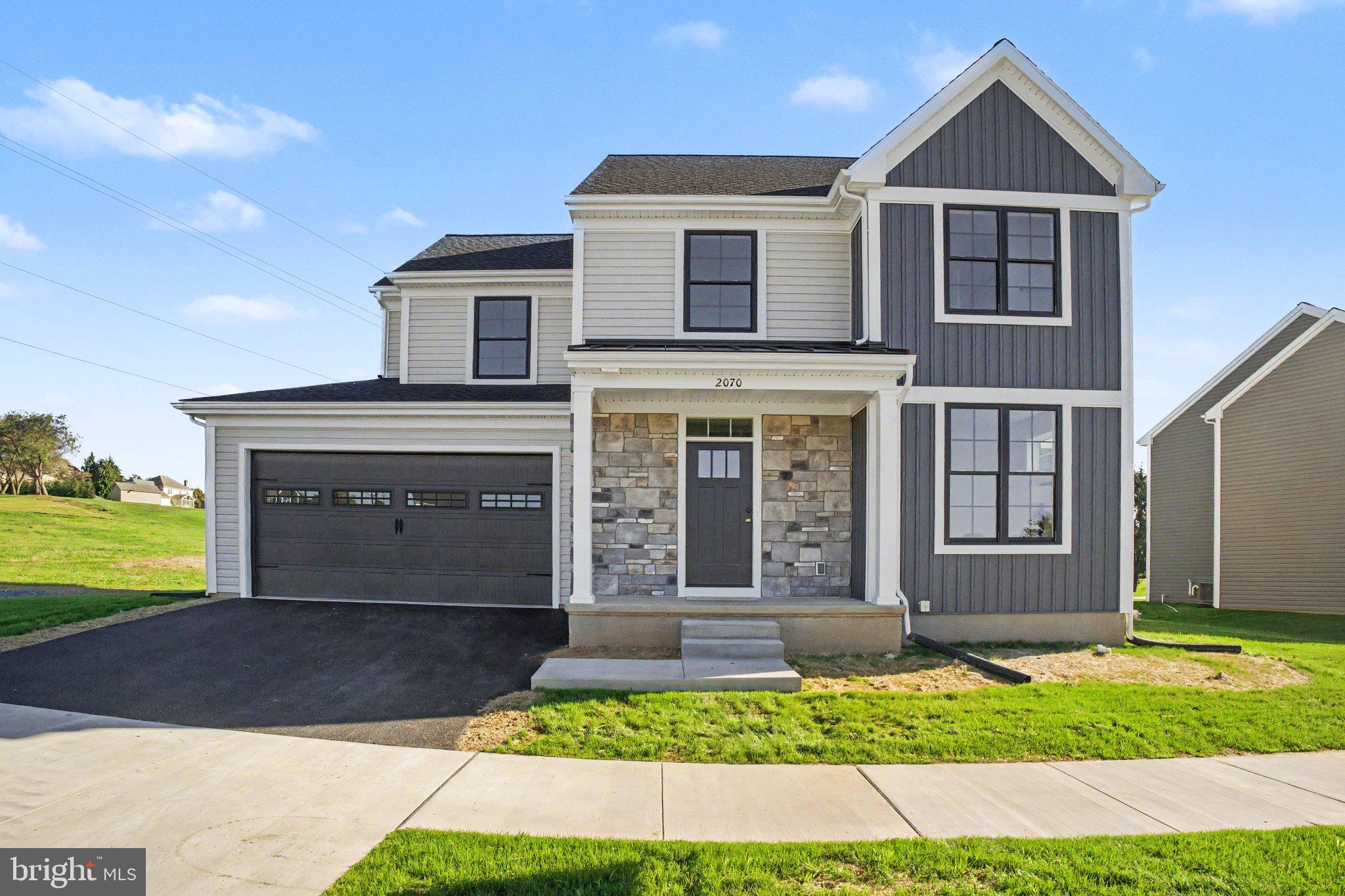 2070 Andrew Ave, Elizabethtown, PA 17022
