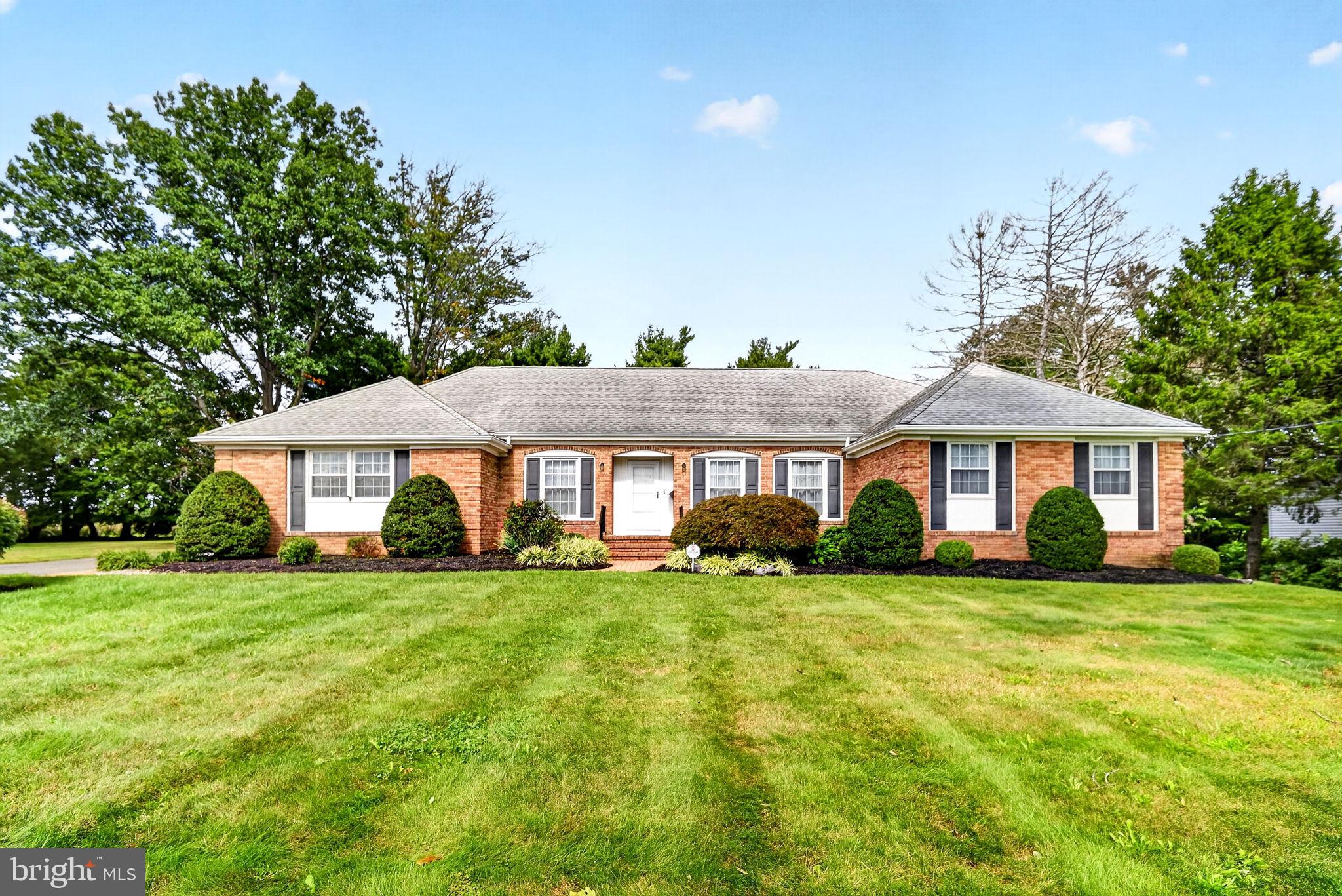 140 Plainsboro Rd, Cranbury, NJ 08512