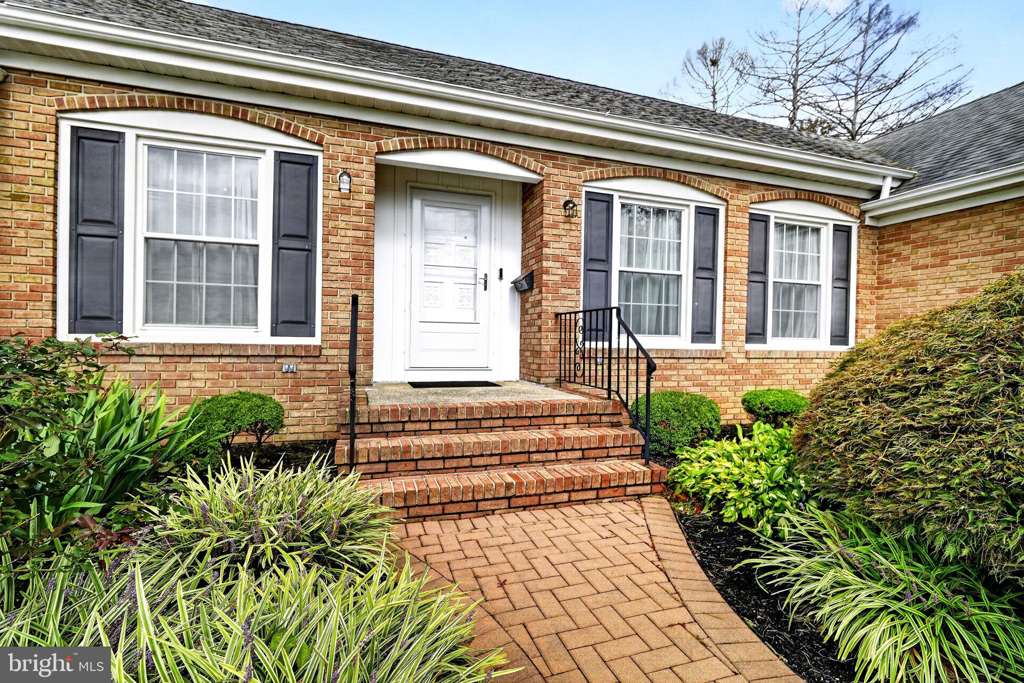 140 Plainsboro Rd, Cranbury, NJ 08512 photo