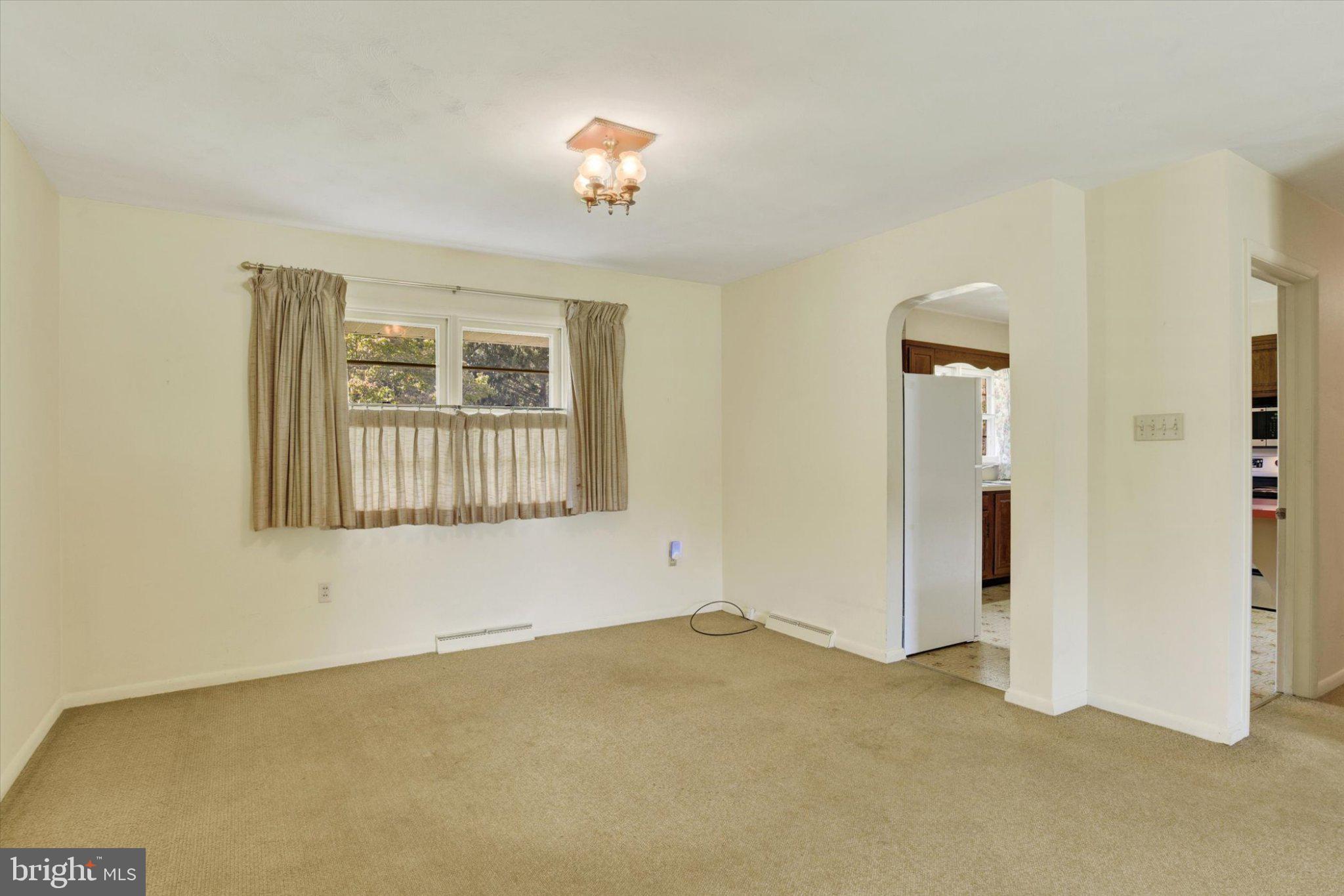 14 Circle Dr, Carlisle, PA 17015 photo